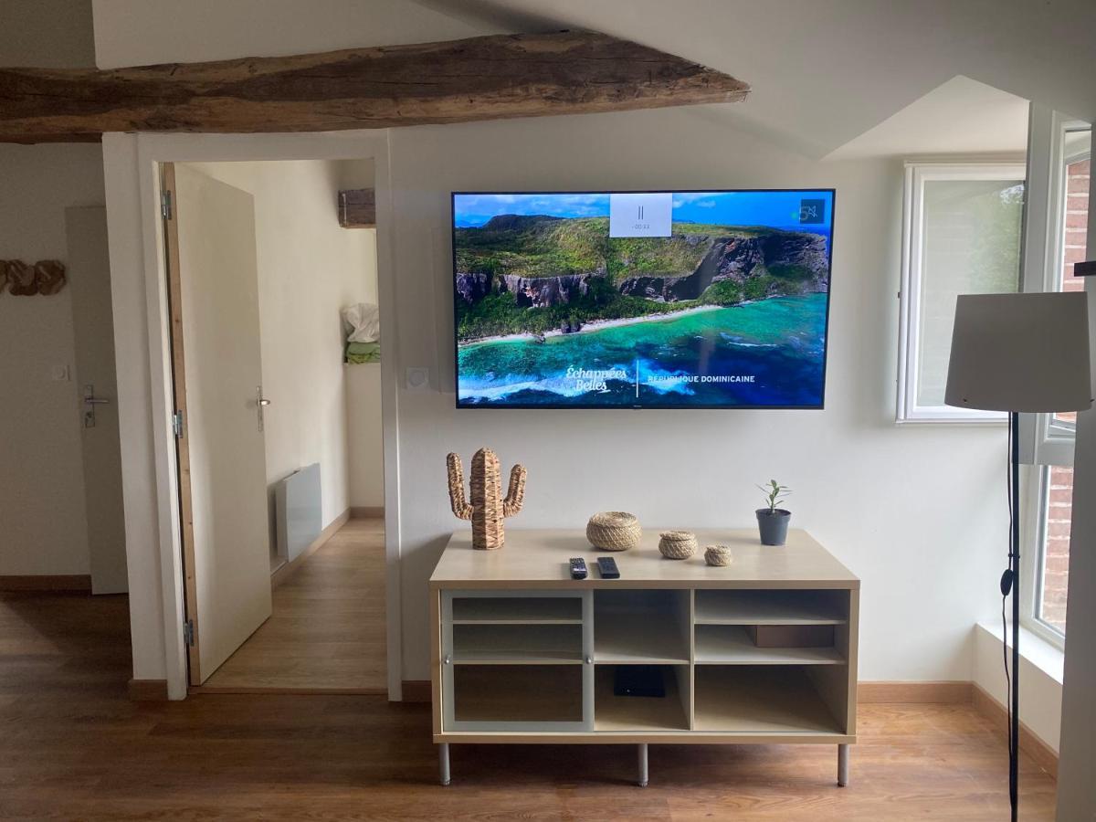 Charmant Appartement Avec Spa Fontenay-le-Comte Exterior foto